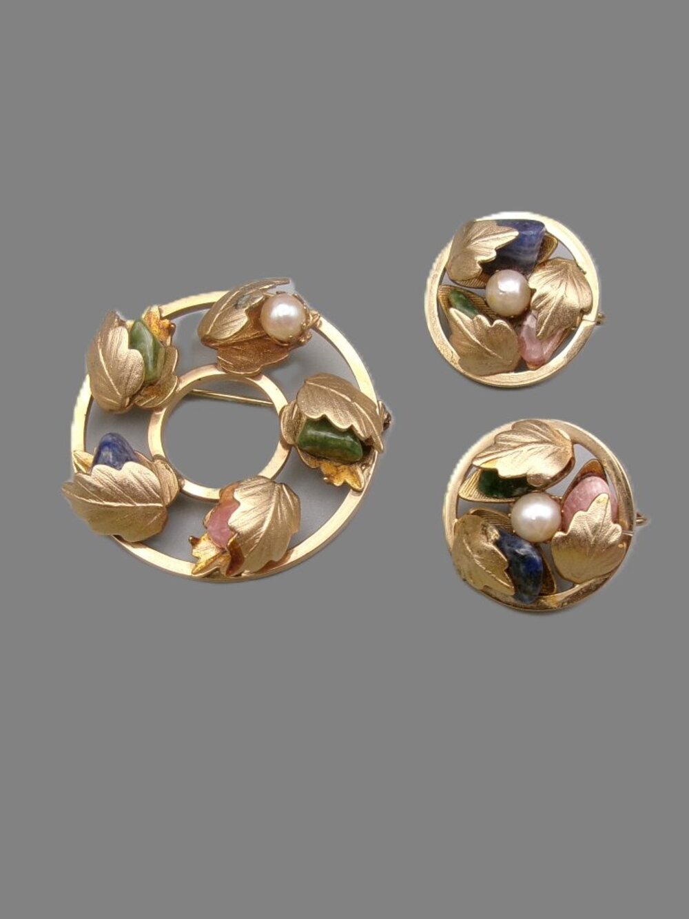 Vintage Lady Coventry Flowered Circle Brooch and Earrings Set, Stones and Pearls